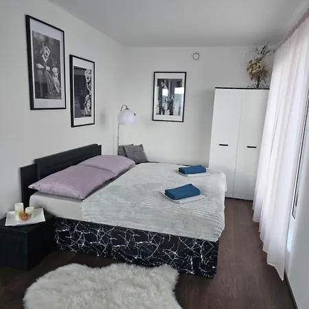 Sun Prague - Stodulky Apartment Exterior photo